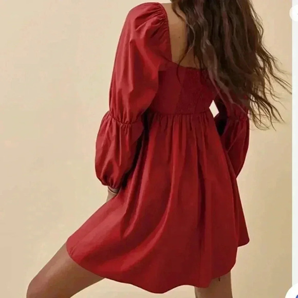 (33)NWOT bubble sleeve  dress - Picture 3 of 5